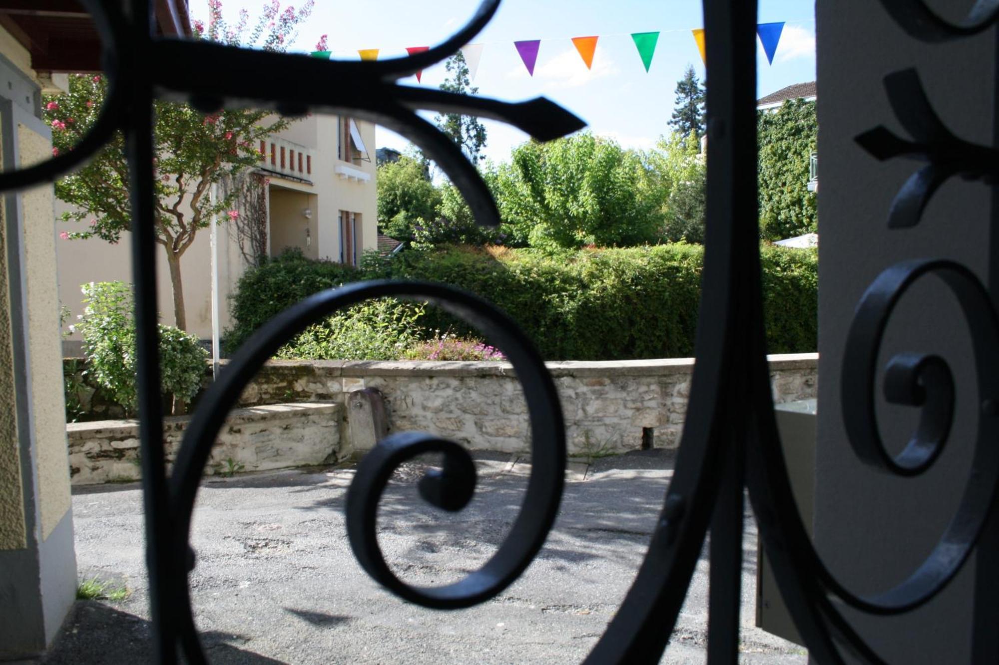 Appartement Le Nid Du Saleys - 70 M2 Centre Ville De Salies-De-Bearn Luaran gambar