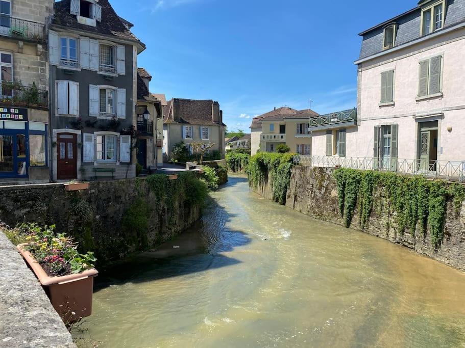 Appartement Le Nid Du Saleys - 70 M2 Centre Ville De Salies-De-Bearn Luaran gambar