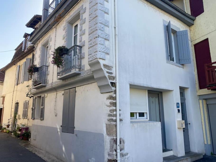 Appartement Le Nid Du Saleys - 70 M2 Centre Ville De Salies-De-Bearn Luaran gambar